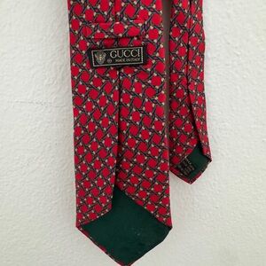 Gucci Red and Green Patterned Tie